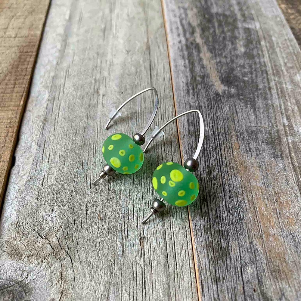 Women's Earrings.